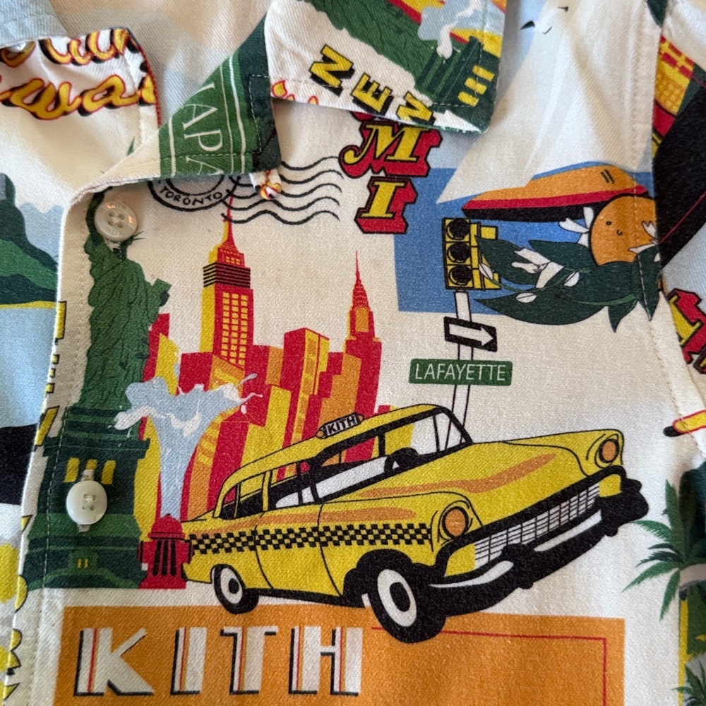 KITH- size medium - Picture 2 of 5